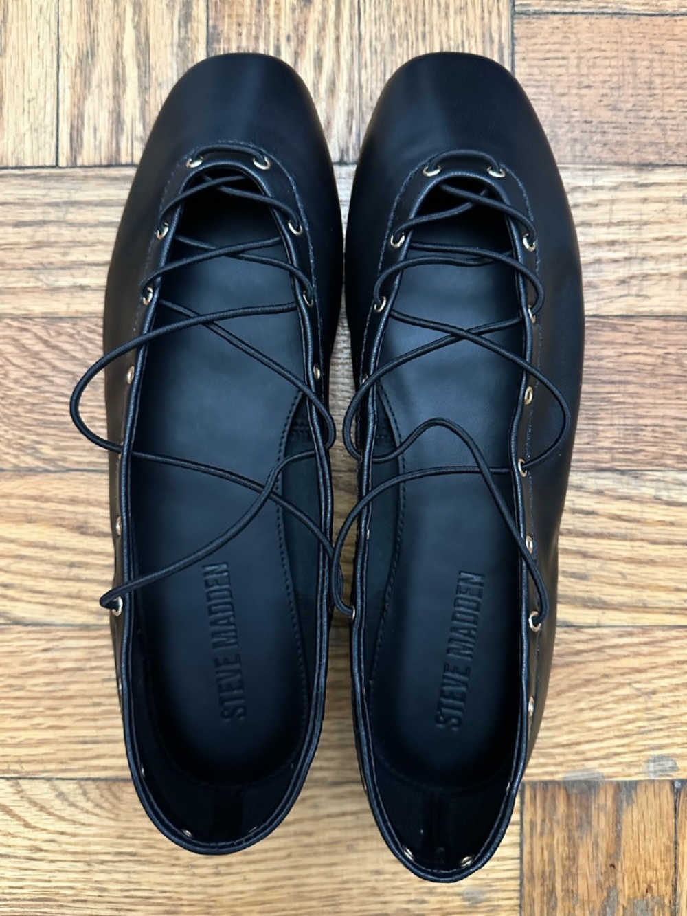 Steve Madden Pointe Black Leather - Picture 2 of 5